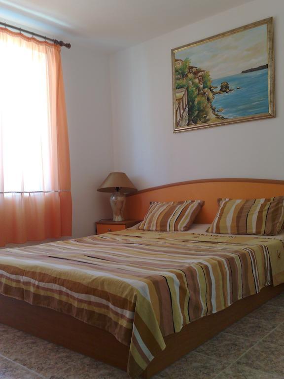 Apartments Bravo 1-Vichevi Słoneczny Brzeg Zewnętrze zdjęcie